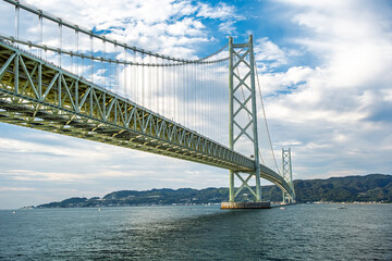 兵庫県神戸市 秋空と明石海峡大橋