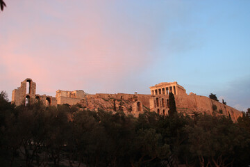 Acropole et Parthénon au coucher du soleil (Athènes , Grèce)