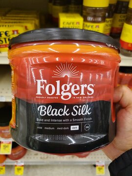 Wilmington, Delaware, U.S - Dec 2, 2025 - The Folgers Black Silk coffee in dark roast, bold flavor, smooth finish, makes up to 210 cups, originally roasted in New Orleans