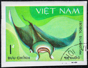 VIETNAM - CIRCA 1980s: A stamp printed by Vietnam shows fish Japanese eagle ray - Myliobatis tobijei.Fish serie.Philately.World stamp collection.