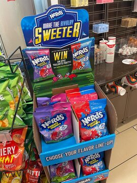 7-11 convenience store Nerds candy display contest
