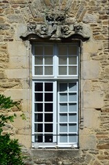 Antiguos edificios de piedra en Dinan, C&ocirc;tes-d'Armor, Breta&ntilde;a, Francia

