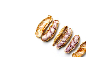 Boiled peanuts in shell
Simple, soft, and protein-rich snack.