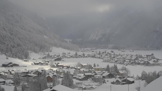 Der erste Schnee in Engelberg - November in der Schweiz