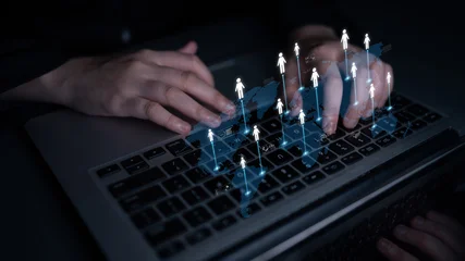 Fototapeten Pony Professional networking expands business connections, fosters collaboration, and builds digital relationships for new opportunities. Latch  © InfiniteFlow