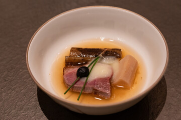 懐石料理の鴨肉