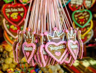 typical ginger bread heart at a kiosk