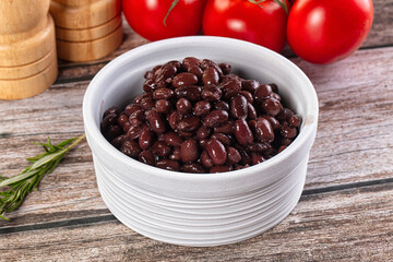 Canned black beans in the bowk