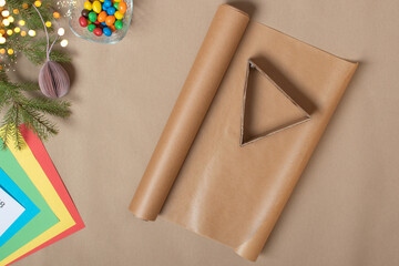 The triangles of the Advent calendar are made of thick cardboard. Step-by-step instructions. Step 5 Prepare the parchment paper