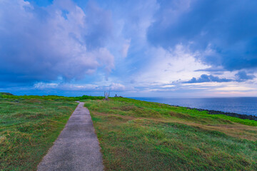  沖縄最北端の辺戸岬を歩く穏やかな時間と雄大な自然