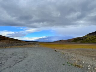 Iceland Nature Series Featuring Rivers, Mountains, Rural Landscapes, and Glacial Scenery Across Iceland’s Vast Wilderness