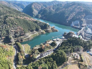 岐阜県八百津の紅葉 杉原千畝記念館付近のドローン撮影風景