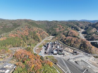 岐阜県八百津の紅葉 杉原千畝記念館付近のドローン撮影風景