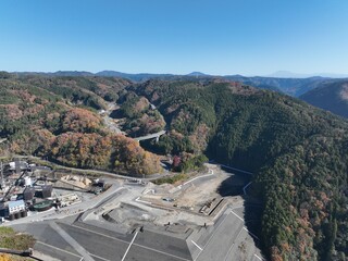 岐阜県八百津の紅葉 杉原千畝記念館付近のドローン撮影風景