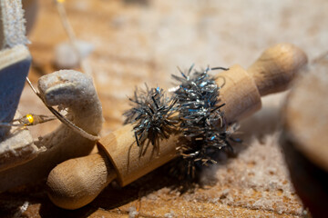 Miniatur-Backzubehör im Wichtelhaus – winterliche Kinderbastelei
Miniature baking accessories in the gnome house – winter children's craft