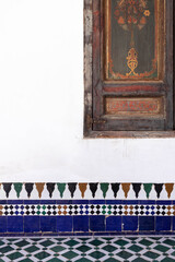 Palais de la Bahia, son architecture, volet en bois, Marrakech, Maroc