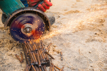 Cutting of metal rods