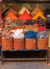 Épices au Souk de Marrakech, Médina, Maroc