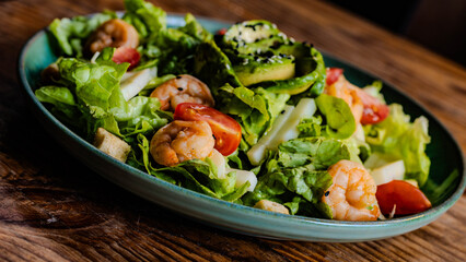 salad with shrimps