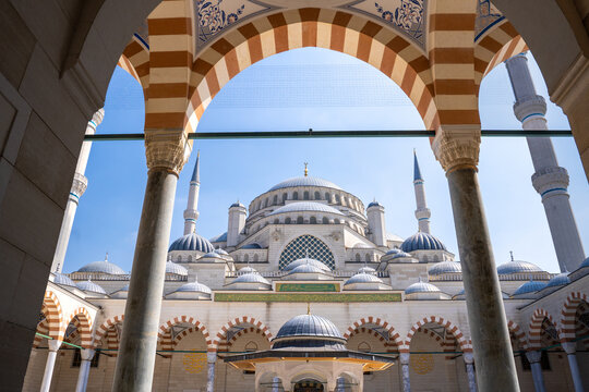 Front Gate of Grand Mosque Camlica, Istanbul &ndash; Islamic Landmark