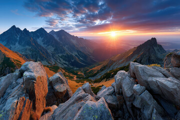 Obraz premium Rocky Mountain Peak at Sunset with Valley View