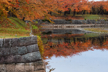 五稜郭の紅葉と堀