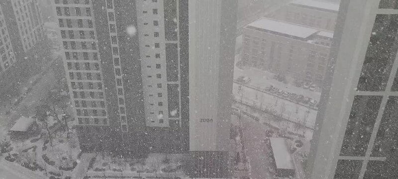 한국 대단지 아파트에 내리는 폭설과 겨울 풍경