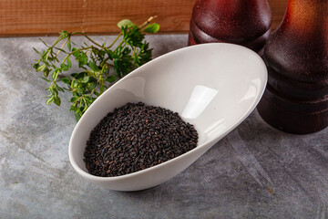 Black raw dry sesame seeds