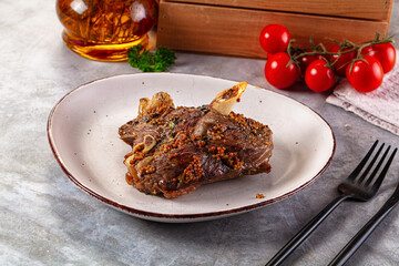 Baked lamb leg with spices