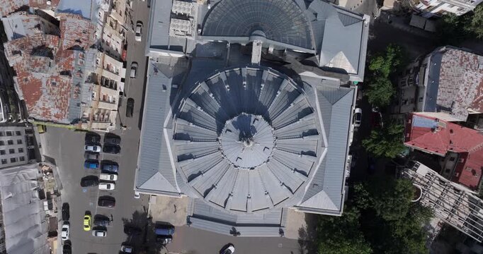 Drone fly over Ateneul Bucarest 