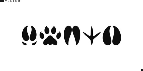 Animal paw prints icon set. Isolated tiger sheep goat chicken bull cow pig and leopard paw prints vector illustration 
