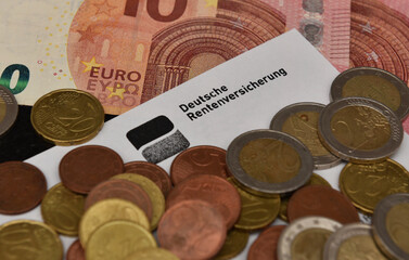 Deutsche Rentenversicherung zahlt Rente aus