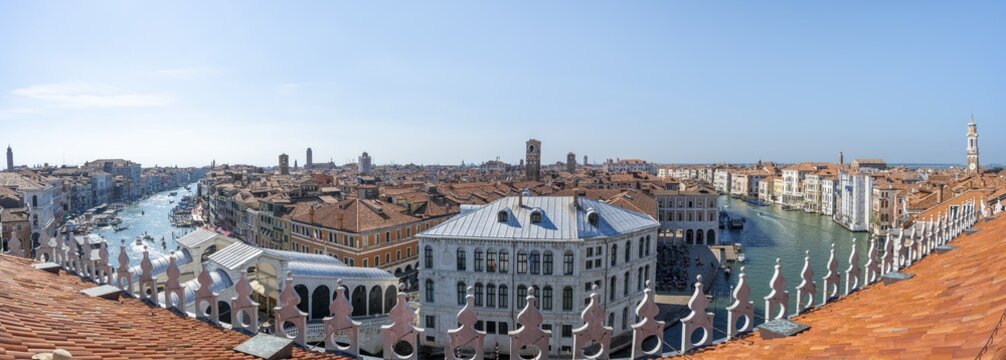 Panorama, view from the roof of the Fondaco dei Tedeschi, boats on the Grand Canal, Venice, Veneto, Italy