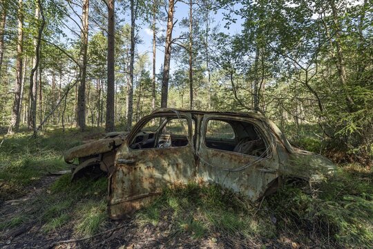 Ancient scrap car, Kyrk&ouml; Mosse car graveyard, Ryd, Tingsryd, Kronobergs l&auml;n, Sweden