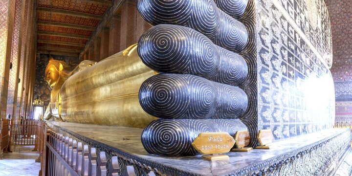 Reclining Buddha, Wat Pho, Bangkok, Thailand