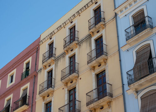 Fototapeta Colorful facade in the streets of Tarragona, Costa Dorada.