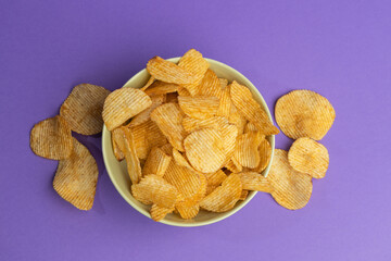 large ribbed potato chips with bacon flavor