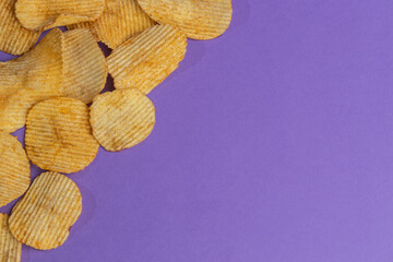 large ribbed potato chips with bacon flavor