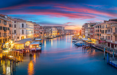 Fototapeta premium Grand Canal with medieval architecture in Venice, Italy.