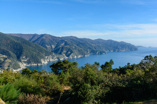 Le cinque Terre dall'alto di Punta Melo (Liguria, Italia)