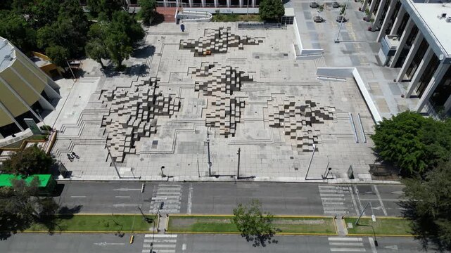 Overhead perspective of Guadalajara, Mexico's modern Fountain Plaza, featuring Fernando Gonzalez Gortazar's unique cubic design.