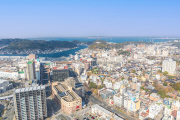 Fototapeta premium 日本の都市風景 山口県下関市 海峡ゆめタワーからの眺望