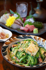 ゴーヤーチャンプルーと泡盛