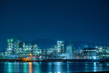 Illuminated Petrochemical Plant at Night in Otake, Japan | 大竹市の工場夜景・石油化学プラント