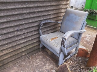 Old Weathered Chair Outdoors &ndash; Rustic Vintage Furniture Decay