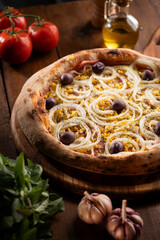 alimento, refeição, vinho, restaurante, queijo, prato, branco, massa, mesa, delicioso, culinária, verde, saudável, tomate , pizza , pizzas varios sabores , 4 queijo, cebola, azeitonas pretas, azeite ,