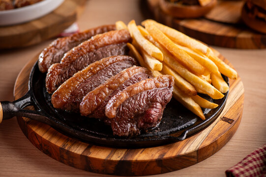 foodporn, comida de buteco, frango,picanha,torresmo,limao,delicioso,queijode bufala,fritura,drinks coloridos,sodas iatlianas,ceviche,miniburguers,batata fritas,peixe,lambari,pernas de ra,bolinho de fe