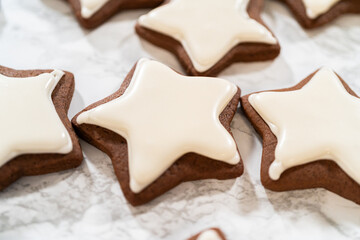 Perfectly Icing Star Cookies with Royal Icing