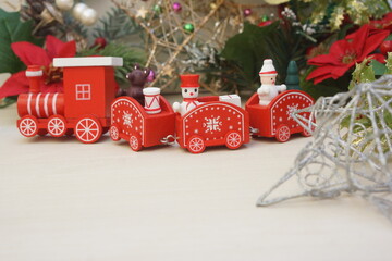 にぎやかなクリスマストレイン