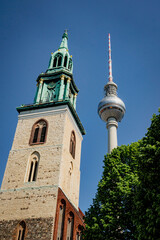 Kirche vor Berliner Fernsehturm © Knut